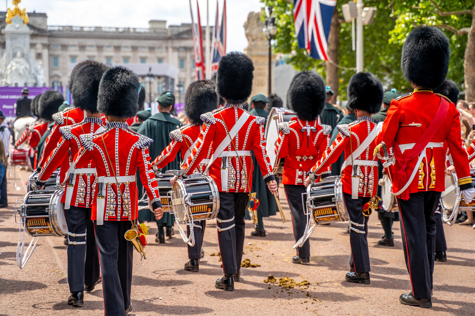 Official-Platinum-Jubilee-Pageant-book-launch-1 London, changing of the guard, marching band in red coats