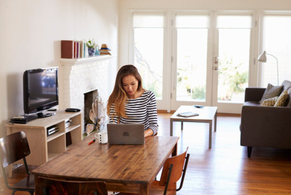 Lady on a laptop working from home