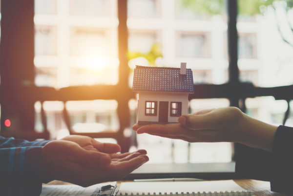 Model house in hands